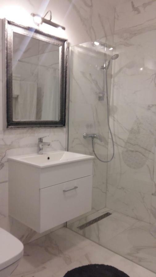 Apartment Dalija Baška Voda エクステリア 写真